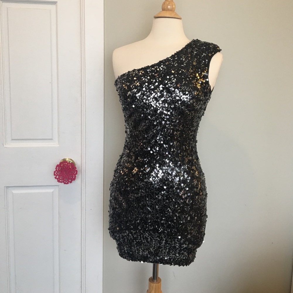 Gracie black and silver sequin one shoulder dress